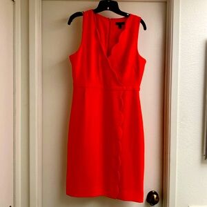 Vibrant, orange color, w/scallons